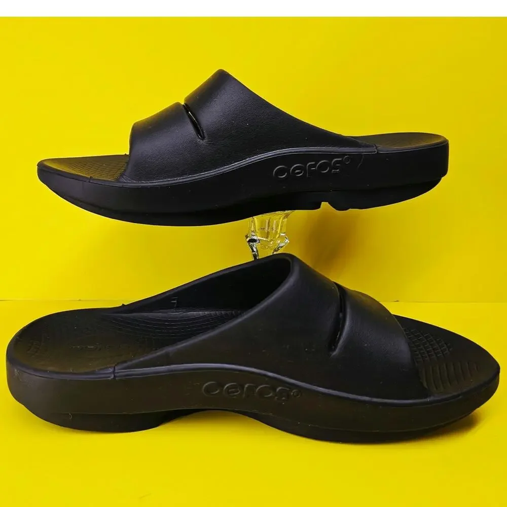 Oofos Men 9 Comfy footwear